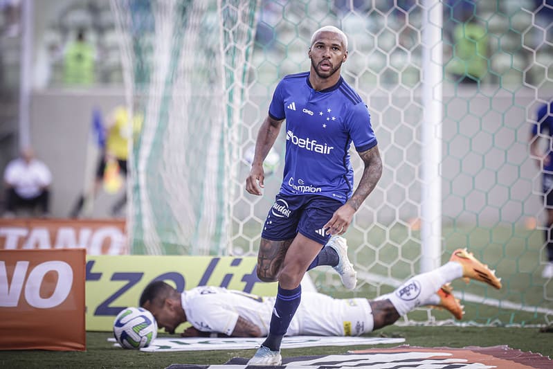 Wesley, do Cruzeiro, desabafa após marcar duas vezes contra o Santos -  Versus