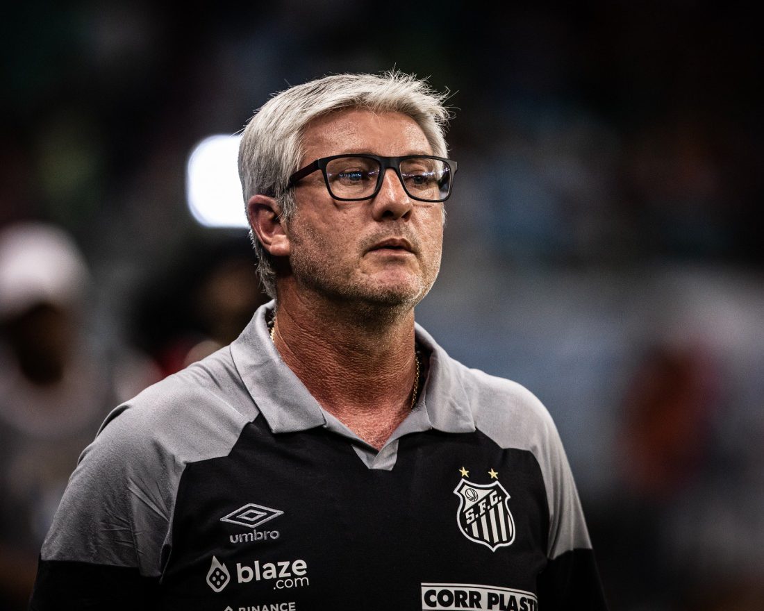 Previsível, o técnico Odair Hellmann acumula sua segunda eliminação no Santos.