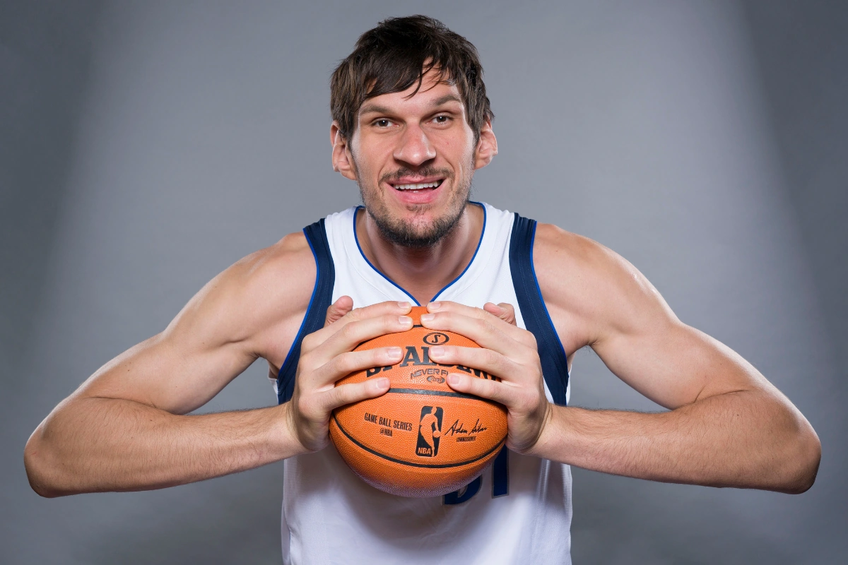 vino hoop🏀 on X: FRANKY/boban marjanovic um gigante adorado por todos nao  tem mtas aparições e nem é o favorito da maioria mas por ser EXTREMAMENTE  carismático faz tds ao redor sorrir