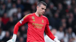 Lunin em partida pelo Real Madrid