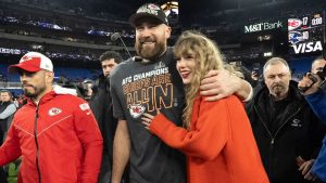 Travis Kelce e Taylor Swift.