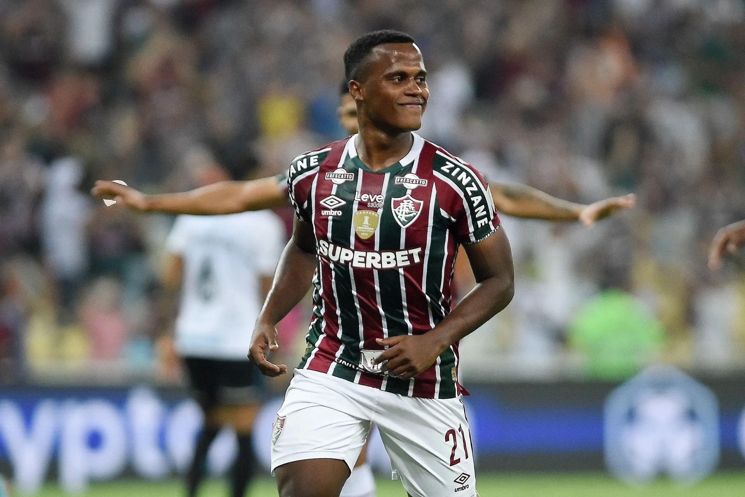 Arias-se-reapresenta-ao-Fluminense-apos-convocacao-para-o-Brasileirao-saiba-mais-scaled