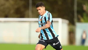 portaldogremista.com.br-pensando-na-libertadores-renato-pode-optar-por-titular-inusitado-em-gremio-x-cuiaba-pensando-libertadores-titular-inusitado-gremio-cuiaba